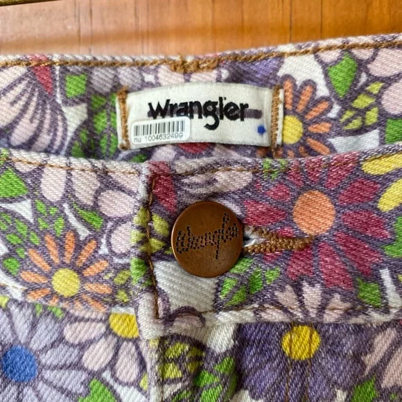 Wrangler Floral Flare Jeans - Multicolor - Picture 6 of 8